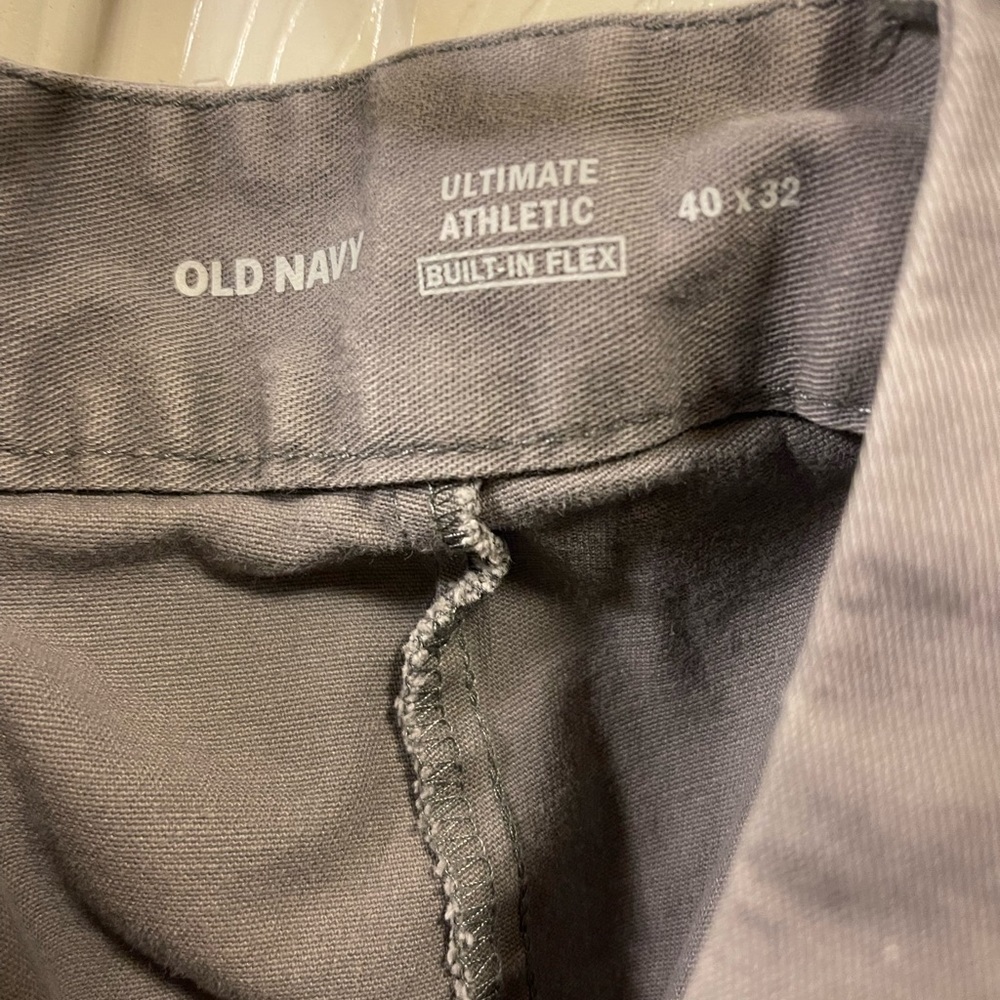 Old Navy gray pants 40x32.